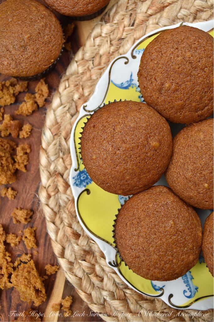 Buttery Cinnamon Pumpkin Muffins - Nothing says autumn like the smell of pumpkin muffins baking on a crisp fall day. Made with ground cinnamon, canned pumpkin, butter, and a healthy dose of vanilla, these muffins are sure to be a hit with everyone. They have a super-moist texture and a sweet, buttery flavor that's pretty hard to resist. Enjoy them with a cup of coffee or tea for breakfast, as a special occasion dessert treat, or even share them with friends as a way to welcome autumn.