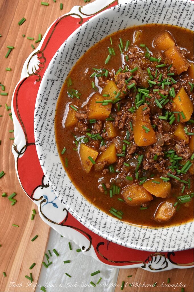 Butternut Squash Oktoberfest Ground Beef Chili - This slightly sweet ground beef chili is full of amazing seasonal flavors thanks to a bottle of Oktoberfest beer and several fall seasonings, like cinnamon, allspice, cloves, and nutmeg. Once you have sautéed the diced onion and lean ground beef until cooked through, simply add all of the other ingredients and simmer uncovered until the diced butternut squash is soft and tender and the chili has thickened. You can make this butternut squash chili your own by serving it with your favorite toppings, like shredded cheese, chopped scallions, diced jalapeńos, sour cream, or even roasted pumpkin seeds.