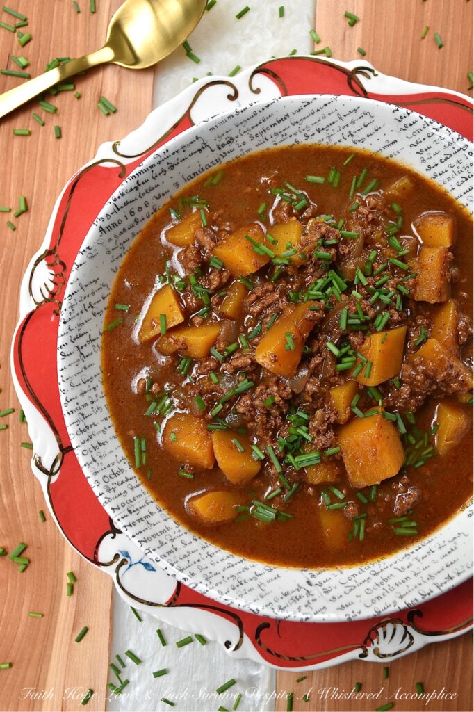 Butternut Squash Oktoberfest Ground Beef Chili - This slightly sweet ground beef chili is full of amazing seasonal flavors thanks to a bottle of Oktoberfest beer and several fall seasonings, like cinnamon, allspice, cloves, and nutmeg. Once you have sautéed the diced onion and lean ground beef until cooked through, simply add all of the other ingredients and simmer uncovered until the diced butternut squash is soft and tender and the chili has thickened. You can make this butternut squash chili your own by serving it with your favorite toppings, like shredded cheese, chopped scallions, diced jalapeńos, sour cream, or even roasted pumpkin seeds.