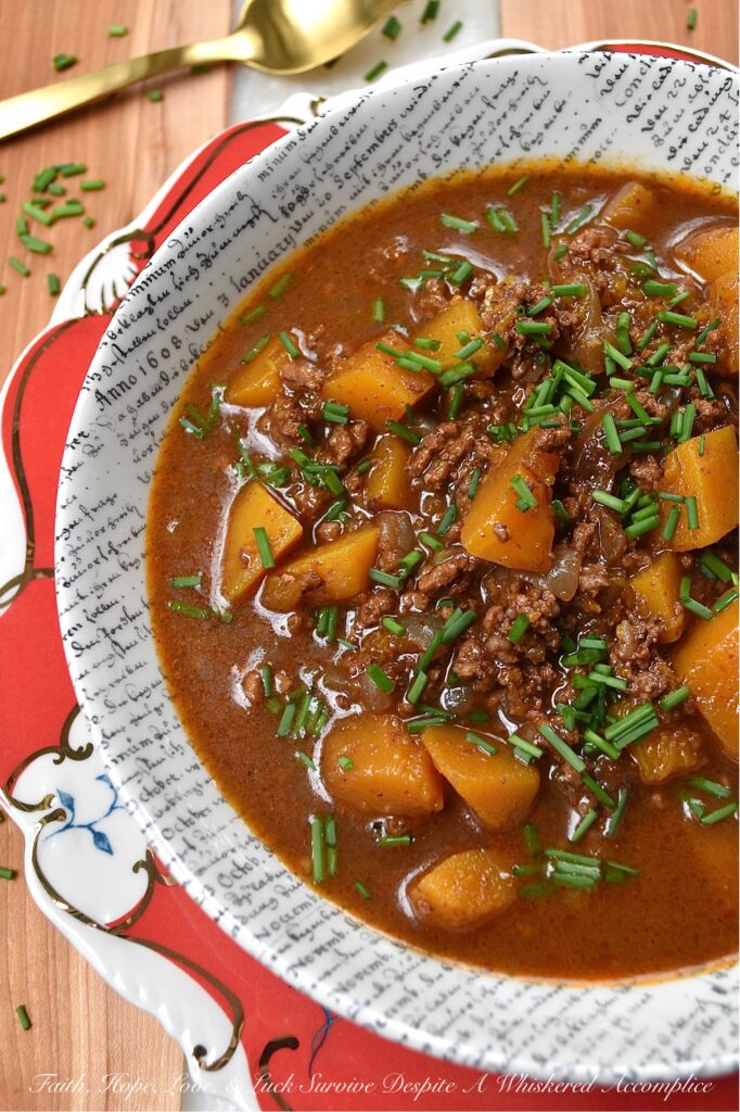 Butternut Squash Oktoberfest Ground Beef Chili - This slightly sweet ground beef chili is full of amazing seasonal flavors thanks to a bottle of Oktoberfest beer and several fall seasonings, like cinnamon, allspice, cloves, and nutmeg. Once you have sautéed the diced onion and lean ground beef until cooked through, simply add all of the other ingredients and simmer uncovered until the diced butternut squash is soft and tender and the chili has thickened. You can make this butternut squash chili your own by serving it with your favorite toppings, like shredded cheese, chopped scallions, diced jalapeńos, sour cream, or even roasted pumpkin seeds.