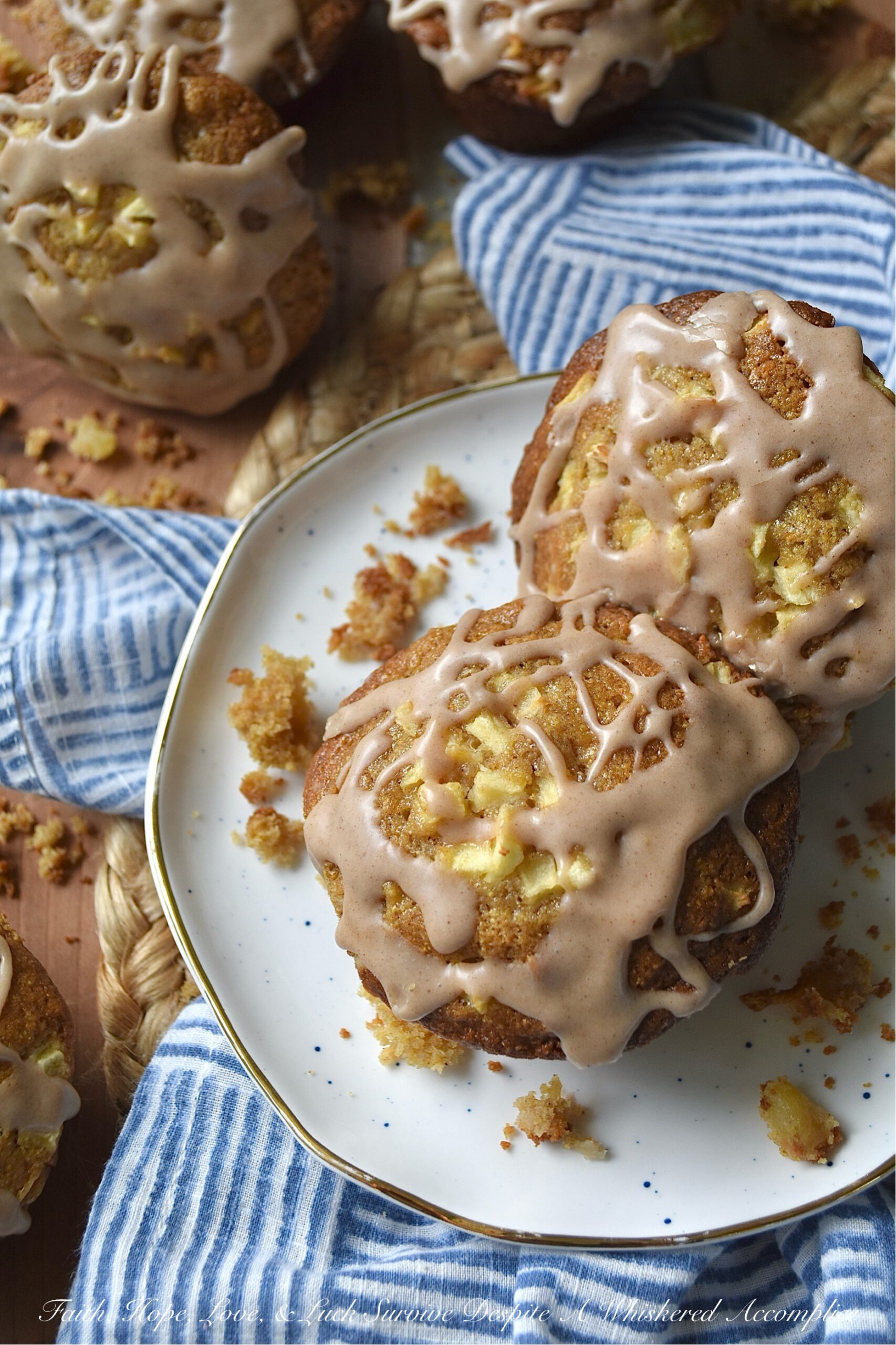 Apple Cornbread Muffins with Cinnamon Icing